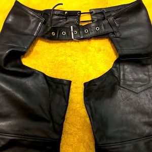 Vintage Paragon CHAPS International RARE leather/cowhide